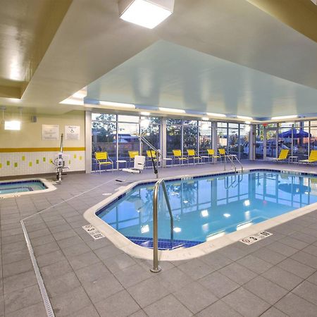Fairfield Inn & Suites By Marriott Plattsburgh Bagian luar foto