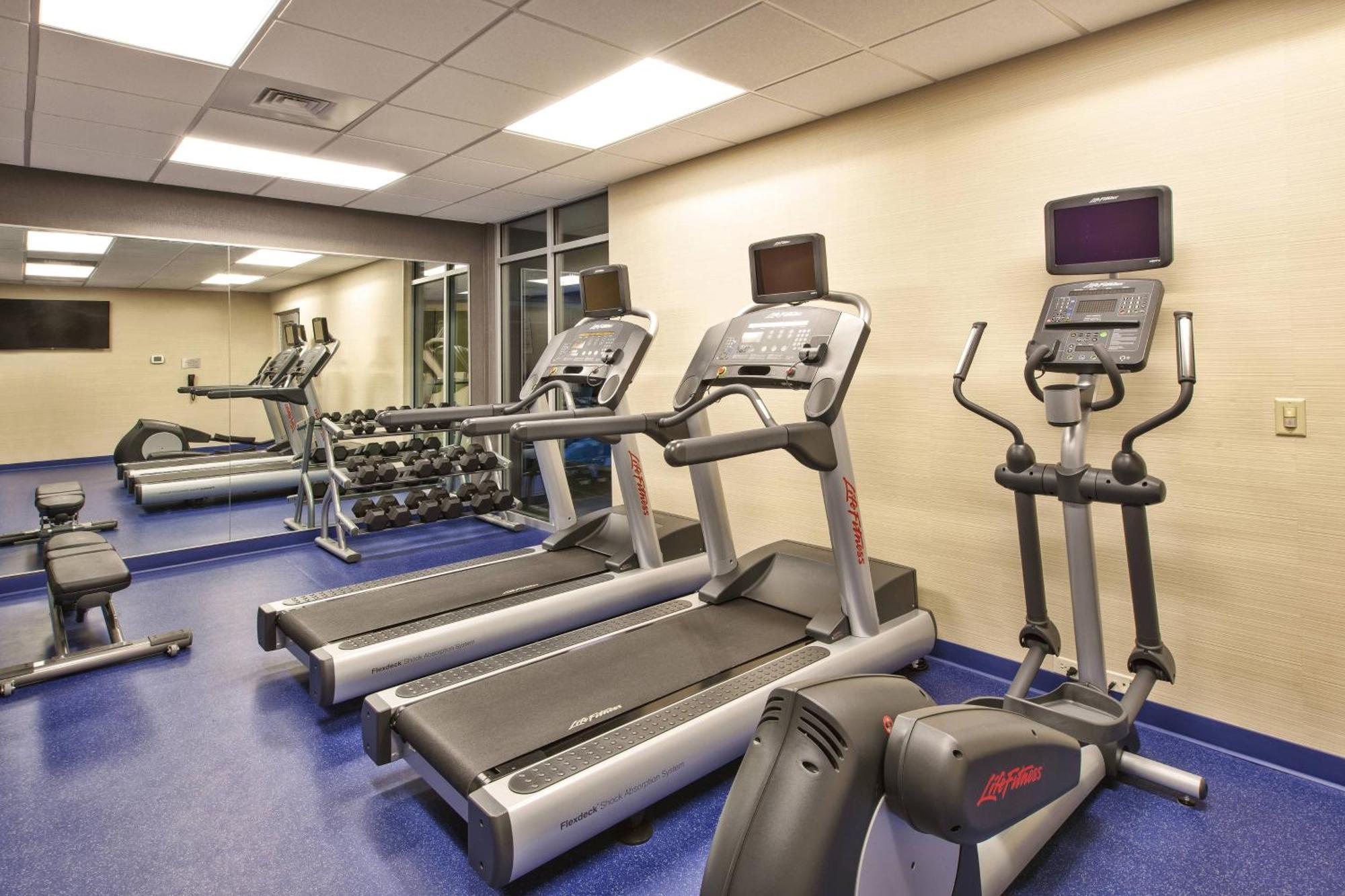 Fairfield Inn & Suites By Marriott Plattsburgh Bagian luar foto