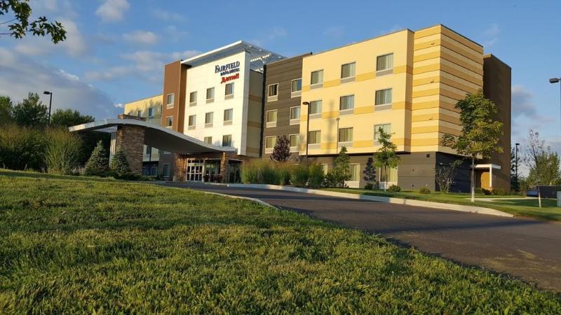Fairfield Inn & Suites By Marriott Plattsburgh Bagian luar foto