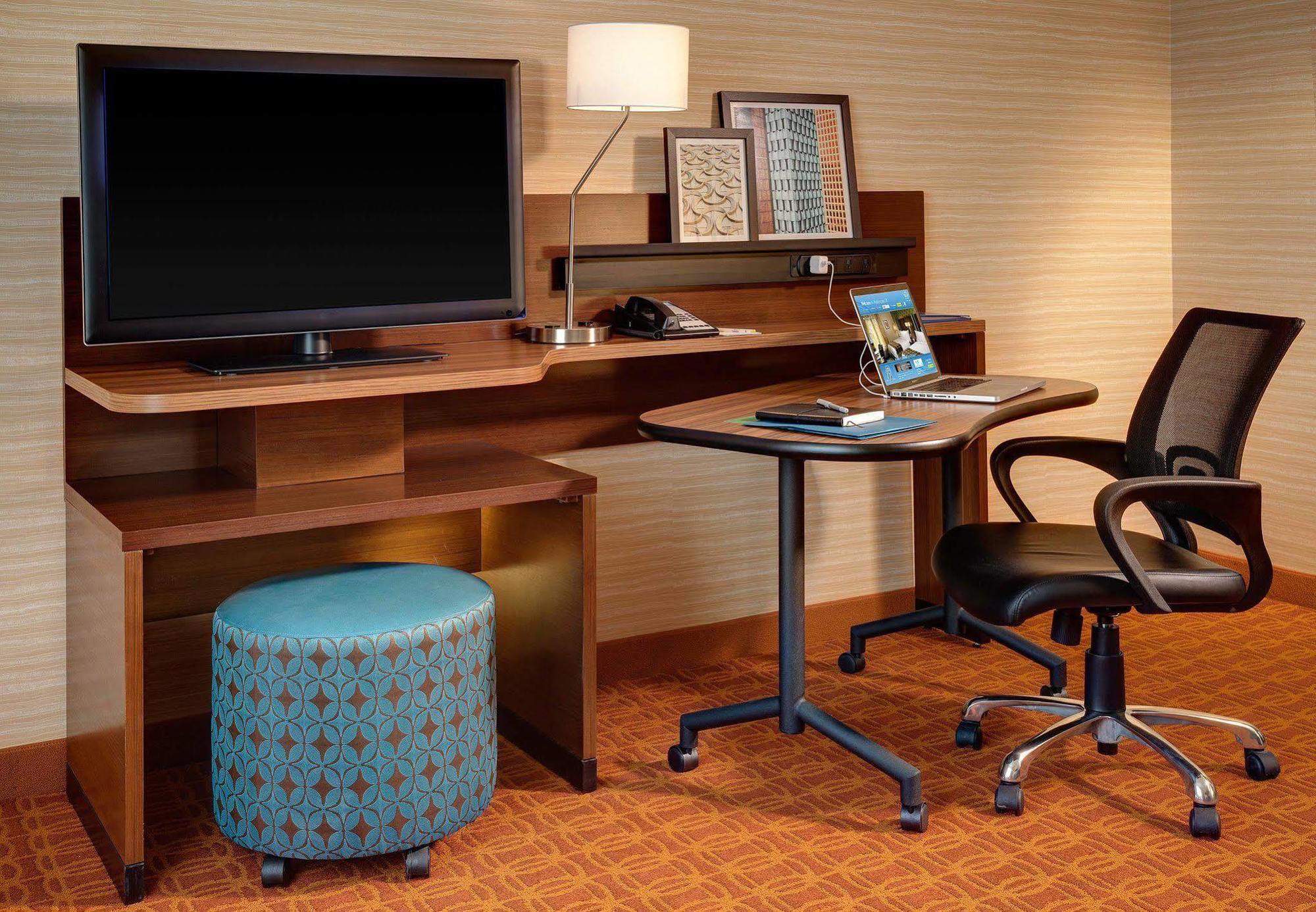 Fairfield Inn & Suites By Marriott Plattsburgh Bagian luar foto